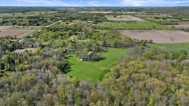 1204 State Highway 83, Hartford, WI 53027