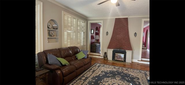 402 N 16th Street, Muskogee, OK 74401