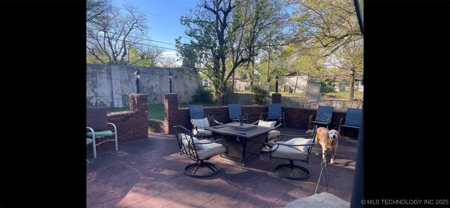 402 N 16th Street, Muskogee, OK 74401