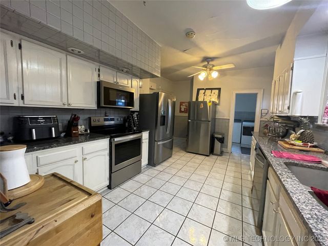 402 N 16th Street, Muskogee, OK 74401