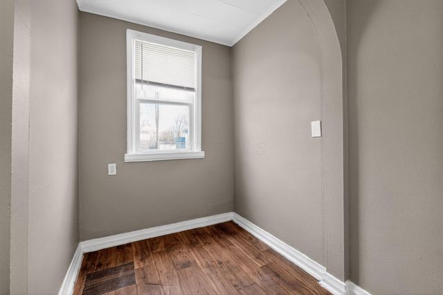 911 Clarendon Avenue, Columbus, OH 43223