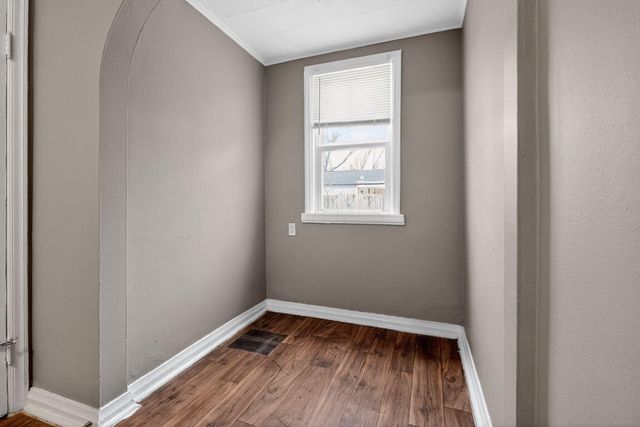 911 Clarendon Avenue, Columbus, OH 43223