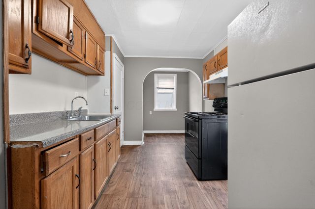 911 Clarendon Avenue, Columbus, OH 43223