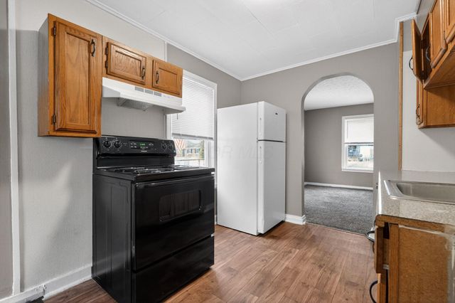 911 Clarendon Avenue, Columbus, OH 43223