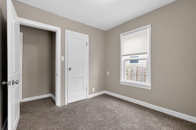 911 Clarendon Avenue, Columbus, OH 43223