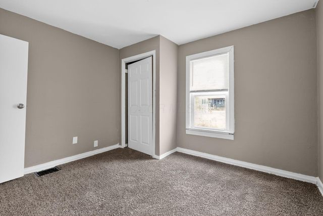 911 Clarendon Avenue, Columbus, OH 43223