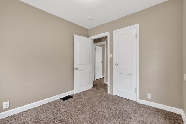 911 Clarendon Avenue, Columbus, OH 43223