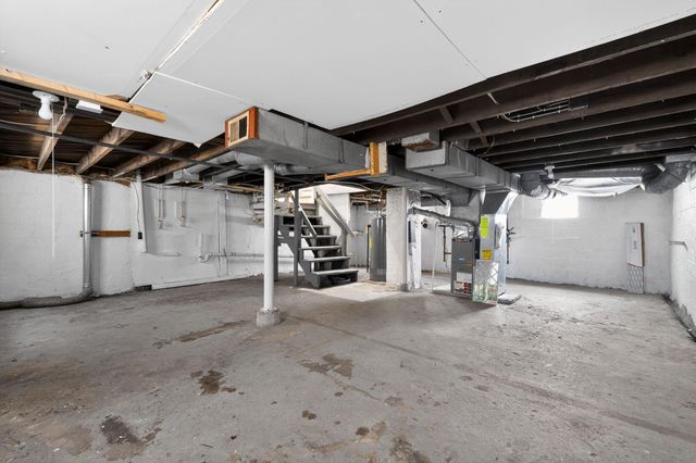 911 Clarendon Avenue, Columbus, OH 43223