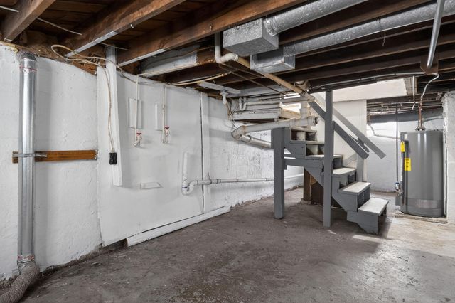 911 Clarendon Avenue, Columbus, OH 43223