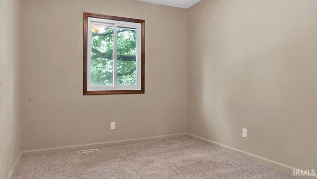 110 S Pine Cone Court, Ellettsville, IN 47429