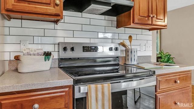 110 S Pine Cone Court, Ellettsville, IN 47429