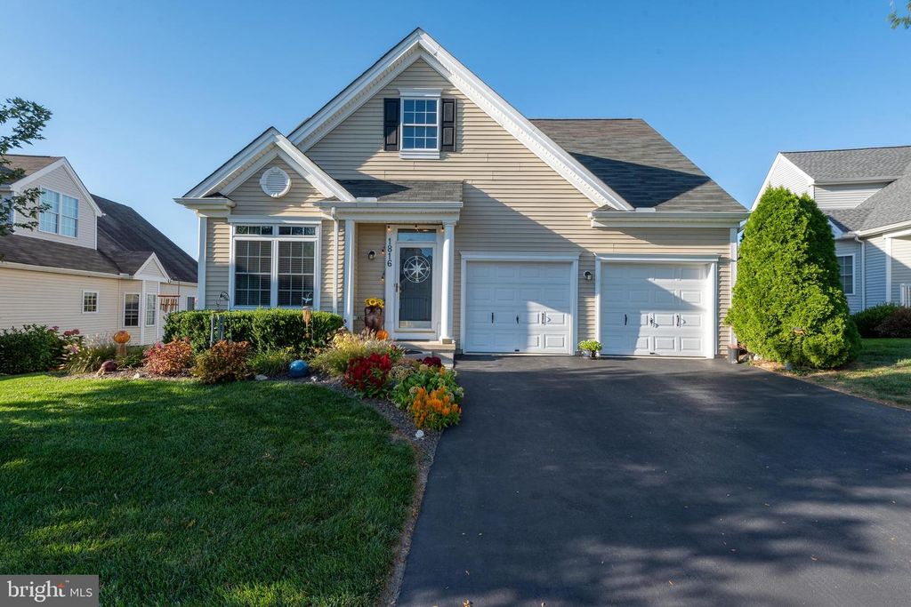1816 MERCERS ML, Lancaster, PA 17601