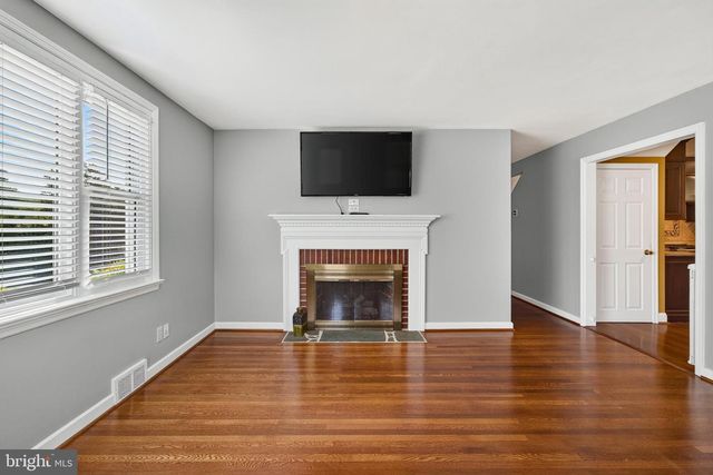 2741 HILLVIEW RD, Broomall, PA 19008