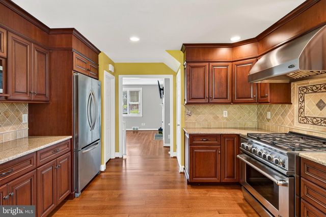 2741 HILLVIEW RD, Broomall, PA 19008