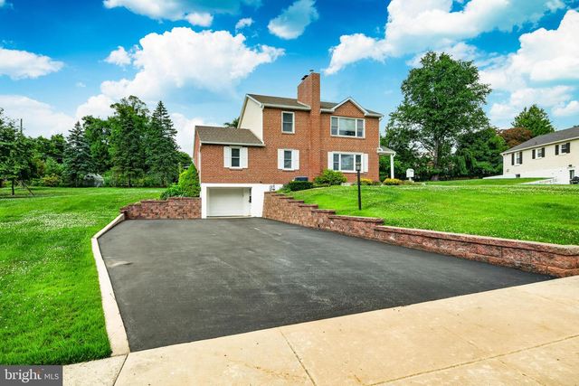 2741 HILLVIEW RD, Broomall, PA 19008