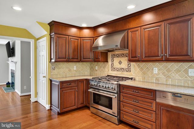 2741 HILLVIEW RD, Broomall, PA 19008