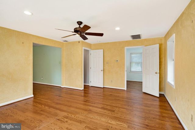 2741 HILLVIEW RD, Broomall, PA 19008