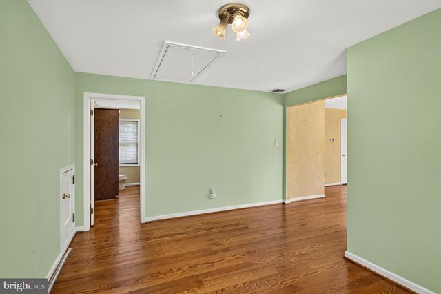 2741 HILLVIEW RD, Broomall, PA 19008
