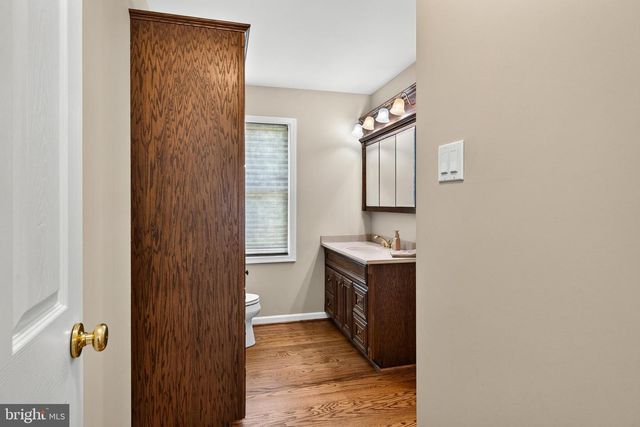 2741 HILLVIEW RD, Broomall, PA 19008