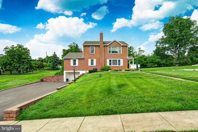 2741 HILLVIEW RD, Broomall, PA 19008