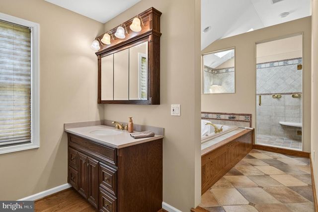 2741 HILLVIEW RD, Broomall, PA 19008