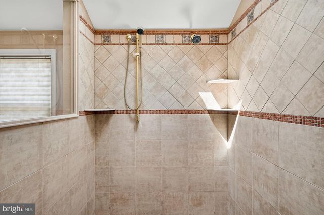 2741 HILLVIEW RD, Broomall, PA 19008