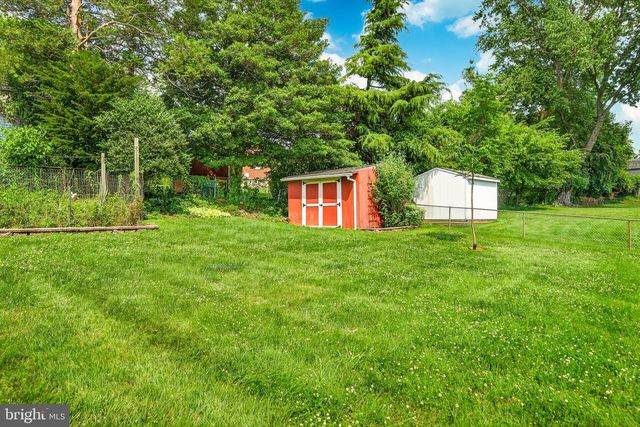 2741 HILLVIEW RD, Broomall, PA 19008