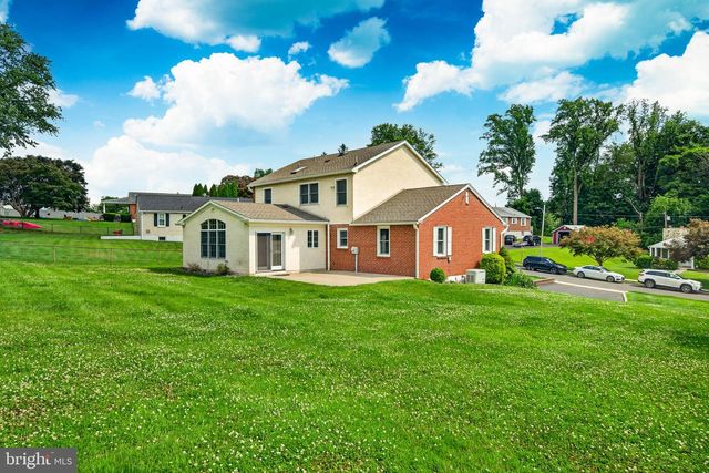 2741 HILLVIEW RD, Broomall, PA 19008