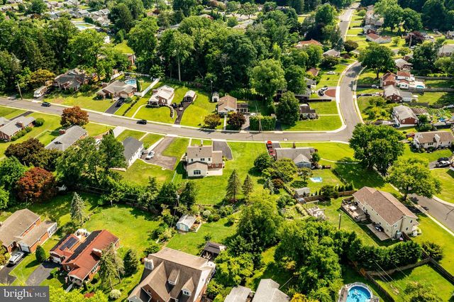 2741 HILLVIEW RD, Broomall, PA 19008