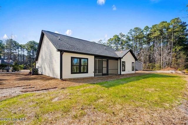 714 Boundary Loop Road NW, Calabash, NC 28467