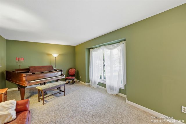 3879 Basswood Drive, Grandville, MI 49418
