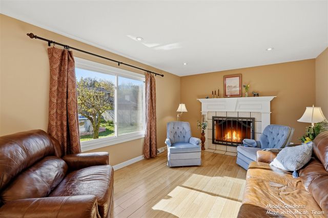 3879 Basswood Drive, Grandville, MI 49418