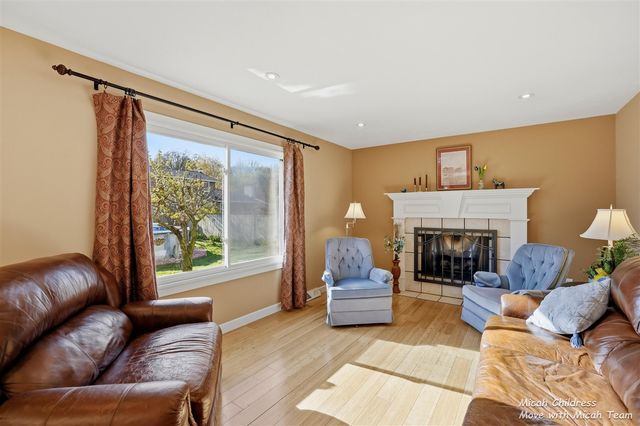 3879 Basswood Drive, Grandville, MI 49418