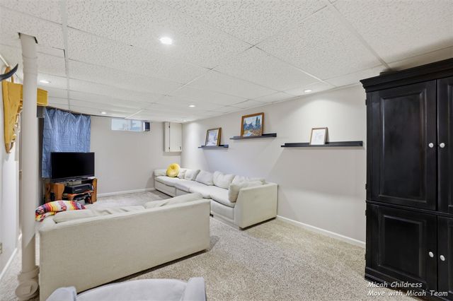 3879 Basswood Drive, Grandville, MI 49418