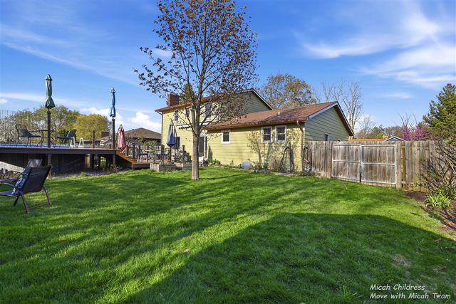 3879 Basswood Drive, Grandville, MI 49418
