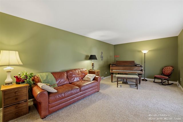 3879 Basswood Drive, Grandville, MI 49418