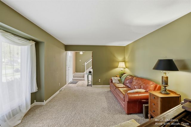 3879 Basswood Drive, Grandville, MI 49418
