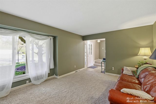 3879 Basswood Drive, Grandville, MI 49418