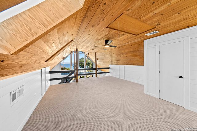 884 Lakebreeze, Canyon Lake, TX 78133