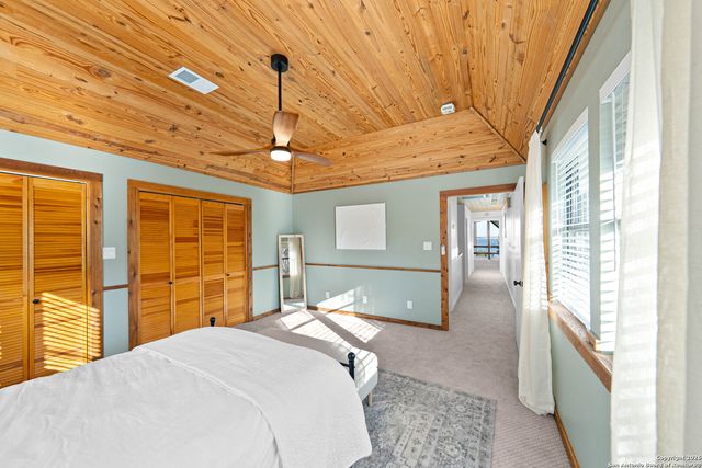 884 Lakebreeze, Canyon Lake, TX 78133