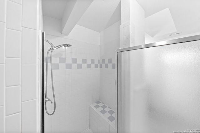 884 Lakebreeze, Canyon Lake, TX 78133