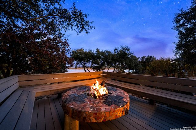 884 Lakebreeze, Canyon Lake, TX 78133