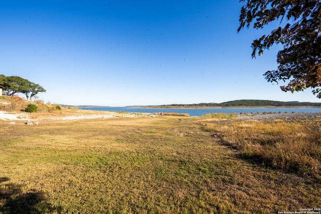 884 Lakebreeze, Canyon Lake, TX 78133