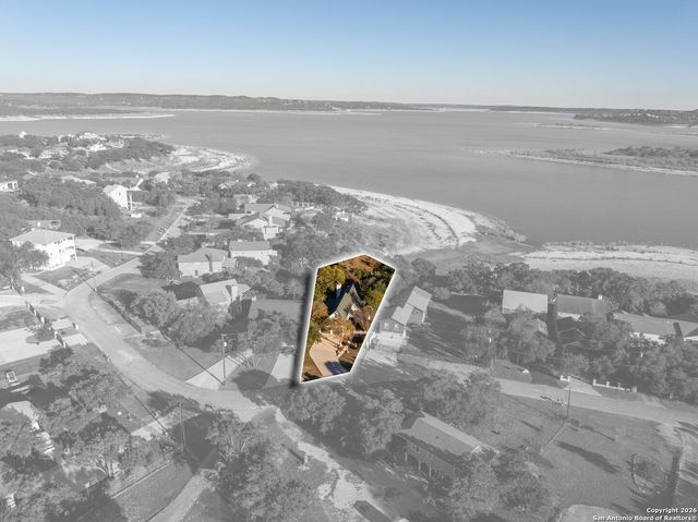 884 Lakebreeze, Canyon Lake, TX 78133