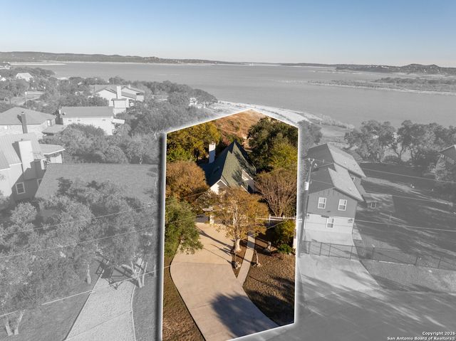 884 Lakebreeze, Canyon Lake, TX 78133