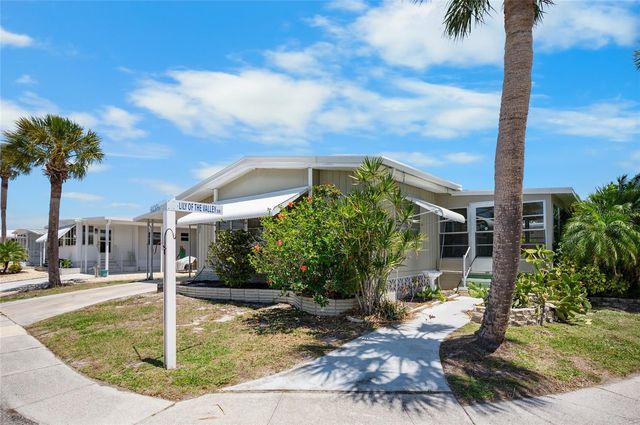 5751 HYACINTH ROAD, Venice, FL 34293