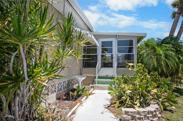 5751 HYACINTH ROAD, Venice, FL 34293