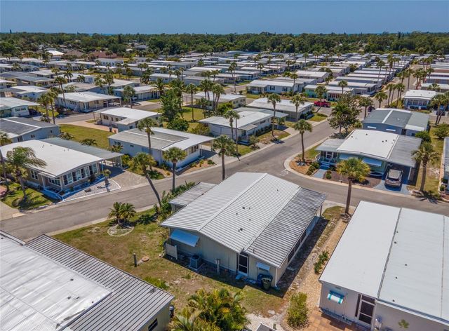 5751 HYACINTH ROAD, Venice, FL 34293