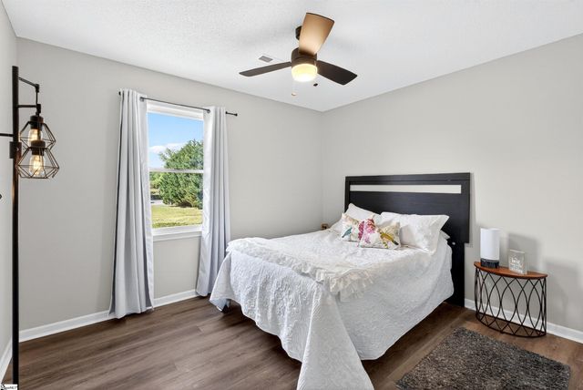 164 Old Furnace Road, Boiling Springs, SC 29316