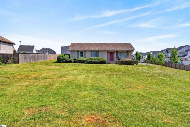 164 Old Furnace Road, Boiling Springs, SC 29316